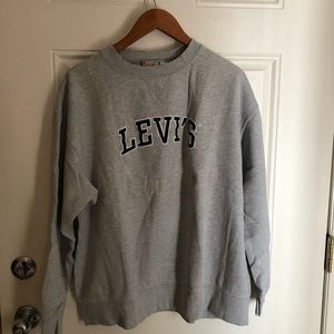 EUC Levi’s sweatshirt